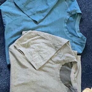 Lululemon Men’s short sleeve performance tshirts. Metal tech